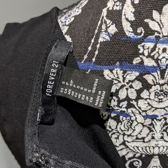 🎉SALE 2/$35🎉 - Picture 5 of 5